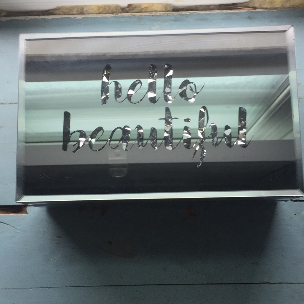 Mirror with hello beautiful writing jewelry box